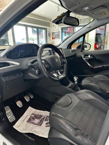 Peugeot 208 PureTech Turbo 110 EAT6 S&S 5 porte GT Line - Foto 8