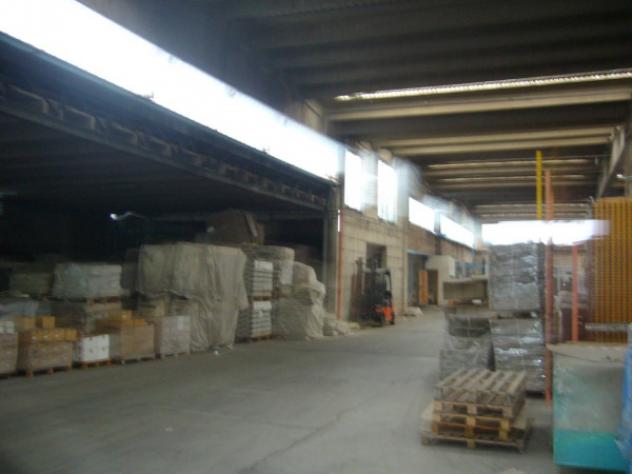 Immobile di 5000 m² con 1 locale in affitto a Casalgrande - Foto 2