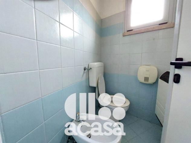AFFITTASI NEGOZIO/UFFICIO ADIACENTE AL PORTOCANALE - Foto 10