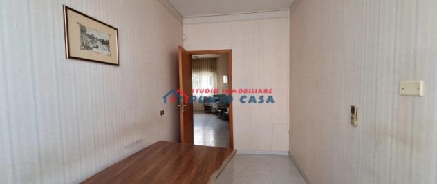 VIA VIRGILIO – Appartamento uso ufficio non arredato al P.T. rialzato, 130 mq ca. – 6 vani + acc. + p.auto. Buone condizioni. Euro 700 CL GI - Foto 9