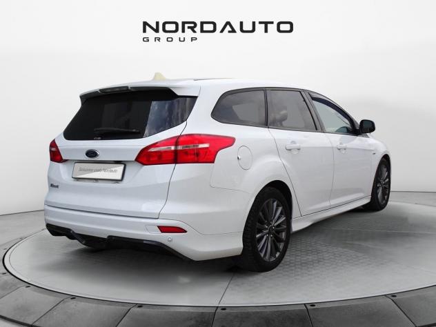 Ford Focus 3ª serie 1.5 TDCi 120 CV Start&Stop SW ST Line - Foto 3