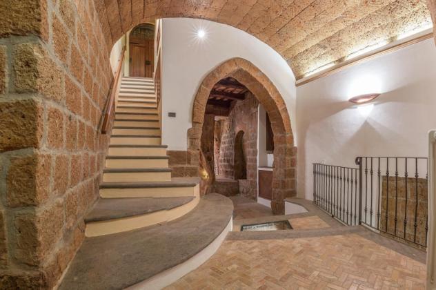 Casa indipendente con cava etrusca e vista panoramica nel centro storico di Orvieto - Foto 8