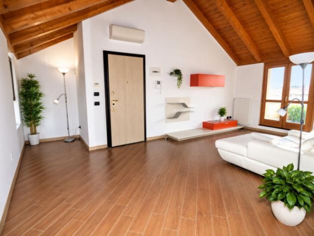 Appartamento di 85 m² con 2 locali e box auto in affitto a Rho - Foto 3