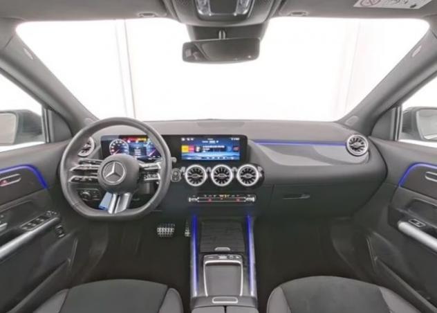MERCEDES-BENZ GLA 180 Premium Amg rif. 24084371 - Foto 5