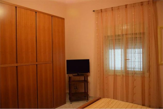 V001842 - VILLA DA 140 MQ 40 MQ VERANDA 2300 MQ GIARDINO - Foto 16