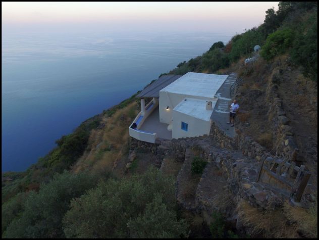 Alicudi, Isole Eolie, casa indipendente di mq. 66, con terreno perimetrale di pe - Foto 4