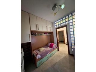 Stanza singola con balcone vicino MM2