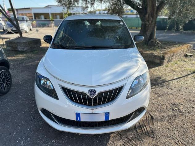 Lancia Ypsilon 1.0 FireFly 5 porte S&S Hybrid Platino - Foto 3