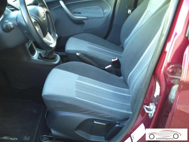 FORD - Fiesta - 1.4 TDCi 68CV 5p. Titanium - Foto 4