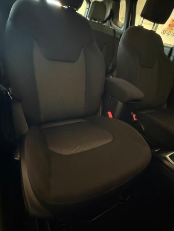 Jeep Renegade 1.6 Mjt 120 CV Longitude - Foto 10