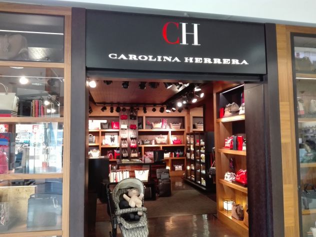 Foulard di Carolina Herrera, Bellissimo e Raro nuovo in seta - Foto 5