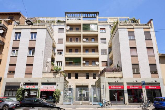 Appartamento di 130 m² con 3 locali in vendita a Milano
