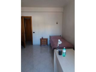 Stanza singola con posto letto singolo per Studentesse e Lavoratrici