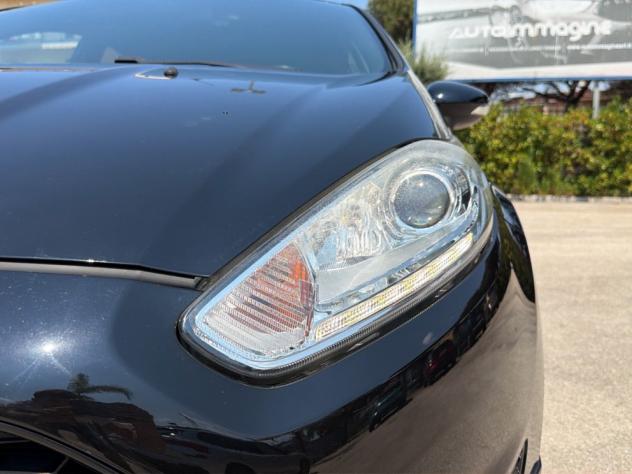 Ford Fiesta 1.5 TDCi 75CV ST-Line - Foto 10