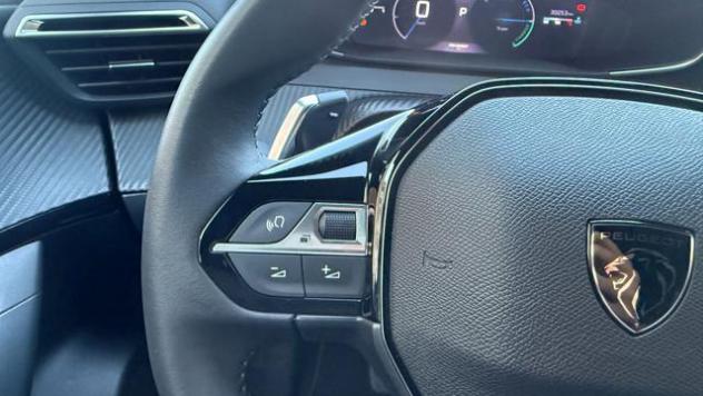 PEUGEOT 2008 1.2 145CV HYBRID e-DCS6 ALLURE*FULL LED*CARPLAY* rif. 23833995 - Foto 6