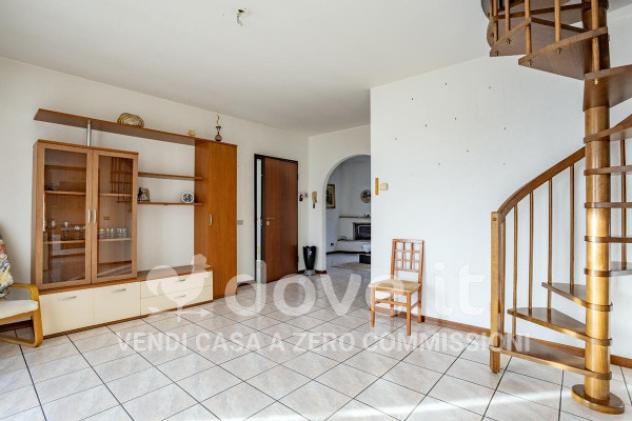 Appartamento di 140 m² con 5 locali e box auto in vendita a Grantola - Foto 5