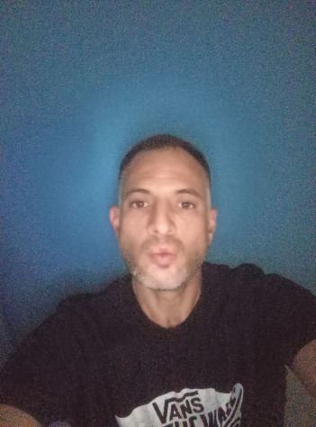 Disponibile per incontri con donne e ragazze non mercenario Tel:3288012516
