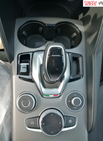 Alfa Romeo Giulia 2.2 Turbodiesel 190 CV AT8 Sprint - Foto 4