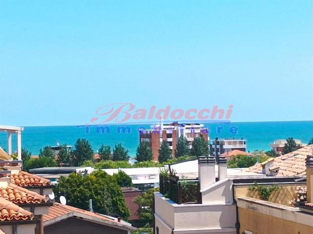ULTIMO PIANO CENTRO STORICO VISTA MARE!