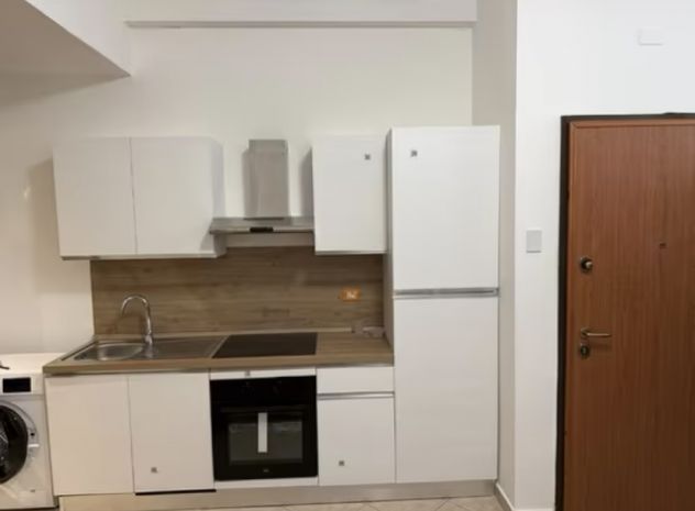 FIUMICINO GRAZIOSO BILOCALE ARREDATO CON BALCONCINO - Foto 5
