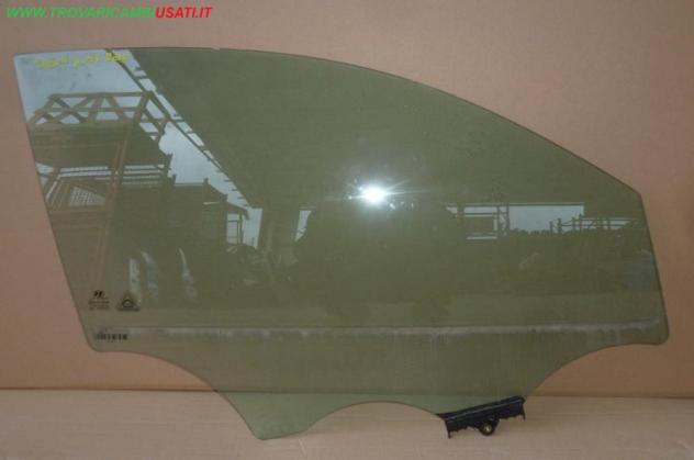 SCENDENTE PORTA ANT. D.  Vetri e Retrovisori  Cristalli  Cristalli porte  Cristal HYUNDAI - TUCSON - 01-08-2015 -