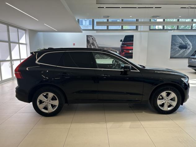 Volvo XC60 B4 D automatico Core - Foto 4