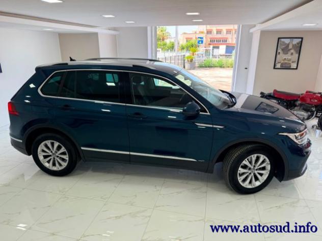 VOLKSWAGEN Tiguan 2.0 TDI 150 CV SCR DSG Life rif. 23991597 - Foto 7