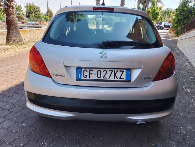 Peugeot 207 1.6 HDi 90CV 5p. XS - Foto 6