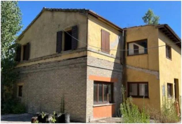 Immobile in asta di 202 m², box auto in vendita a Appignano - Foto 2