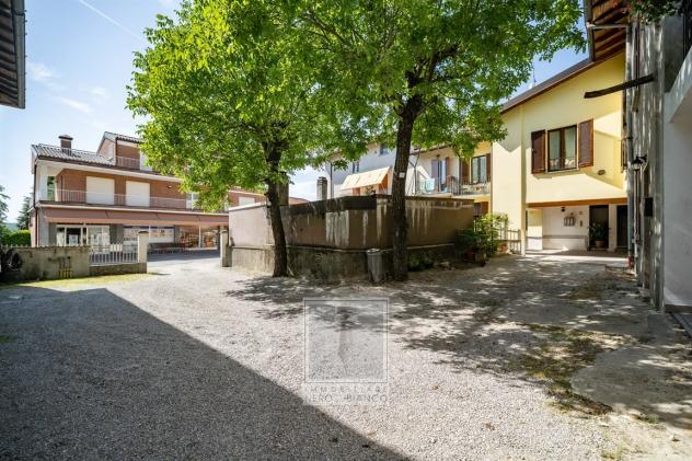 TRILOCALE RISTRUTTURATO CON BOX A CASTELLO B.ZA - Foto 2
