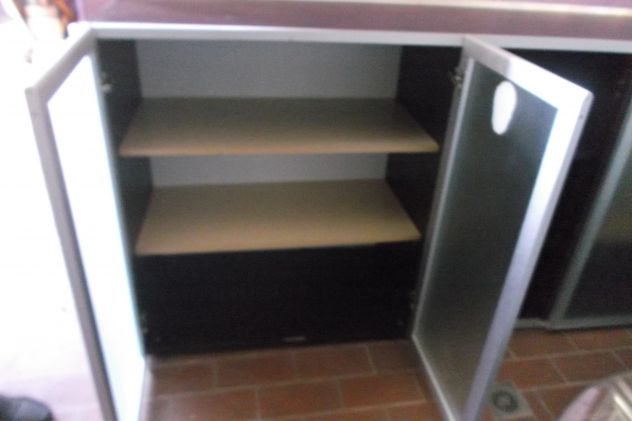credenza con antine in vetro - Foto 2