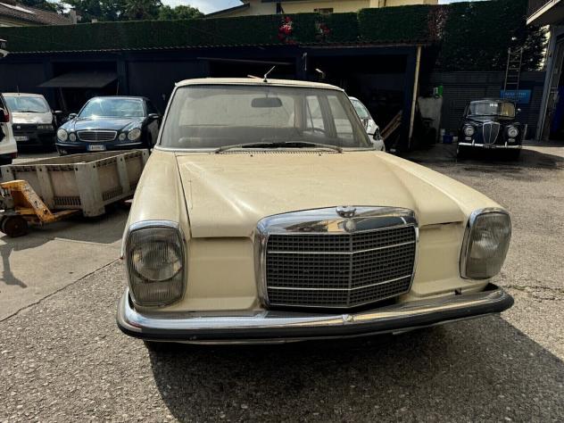 Mercedes-benz 200 Mercedes-Benz 200 D (W115) Anno 1972 - Foto 2