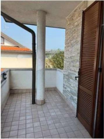 226/2025 U VA - Porzione di villa a schiera in asta a Marnate - Foto 16