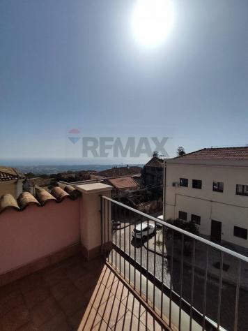 Appartamento in vendita a Piedimonte Etneo