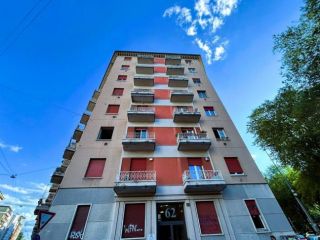 Stanza in appartamento in affitto a Milano