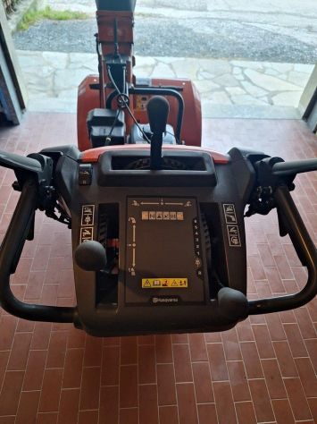 SPAZZANEVE LANCIANEVE HUSQVARNA ST227 COME NUOVO - Foto 2