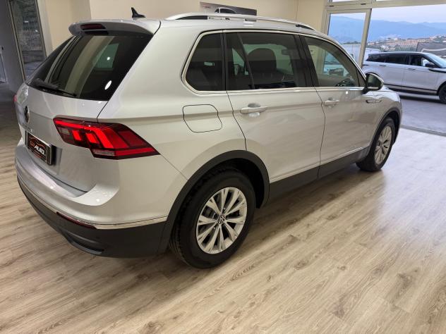 Volkswagen Tiguan 2.0 TDI 150 CV SCR DSG Elegance - Foto 5