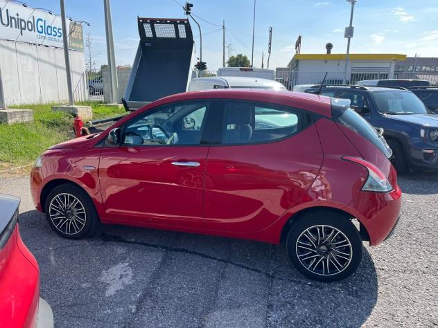 Lancia Ypsilon 1.0 FireFly 70cv Hybrid Gold - Foto 5