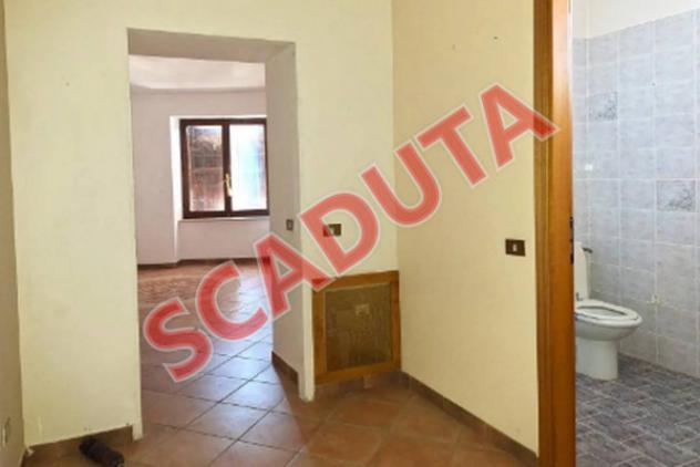 Immobile in asta di 228 m², box auto in vendita a Gualdo Tadino