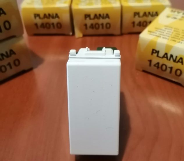 Pulsante 1P NC 10A bianco della VIMAR serie PLANA cod. 14010 - Foto 3