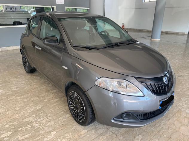 Lancia Ypsilon 1.0 FireFly 5 porte S&S Hybrid Silver Plus - Foto 2