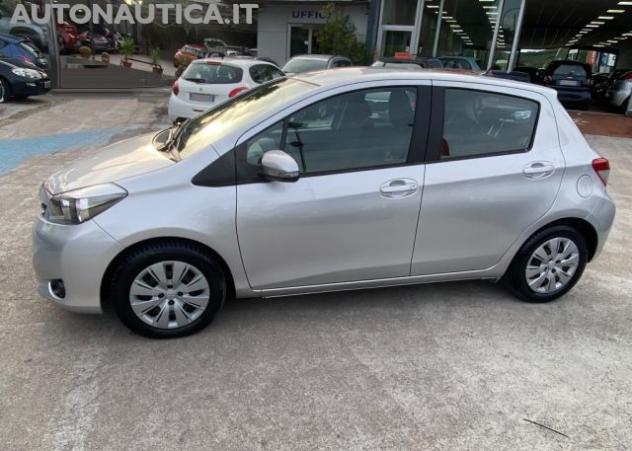 TOYOTA Yaris 1.0 5 PORTE LOUNGE 70cv rif. 24230167 - Foto 2