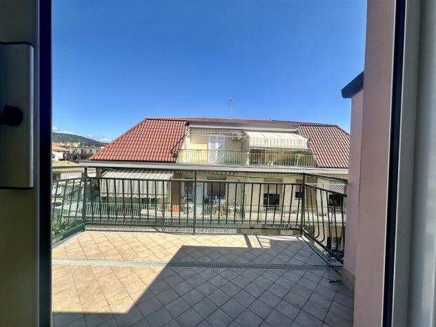 Loano Via Giordano, Bilocale di recente costruzione con terrazzo e scorcio di vista mare - Foto 3