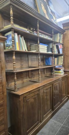 VENDO PRIVATAMENTE GRANDE STOCK DI MOBILI SPECCHIERE STATUE LAMPADARI ANTICHI - Foto 5