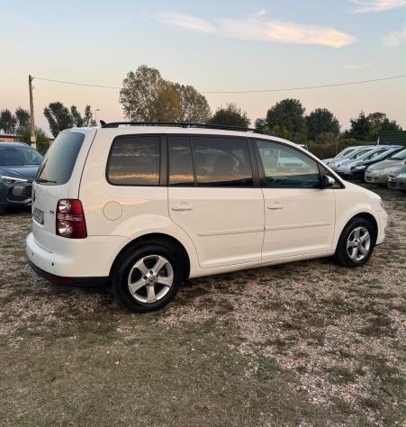 Volkswagen Touran 1.9 TDI 105CV DPF Trendline DSG - Foto 7