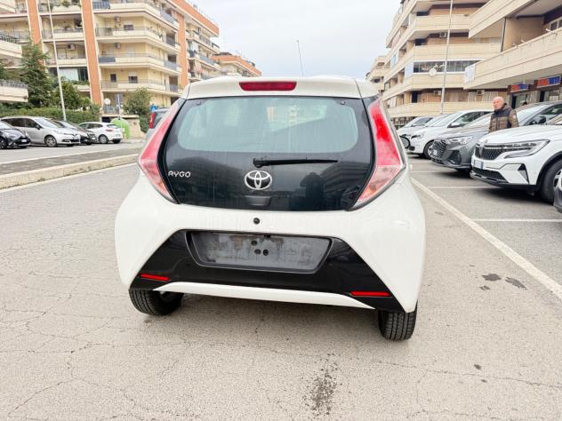 Toyota Aygo 1.0 VVT-i 72 CV 5 porte x-play LED NAVI KAMERA PDC BLUETOOTH CERCHI 16 CAR PLAY - Foto 5