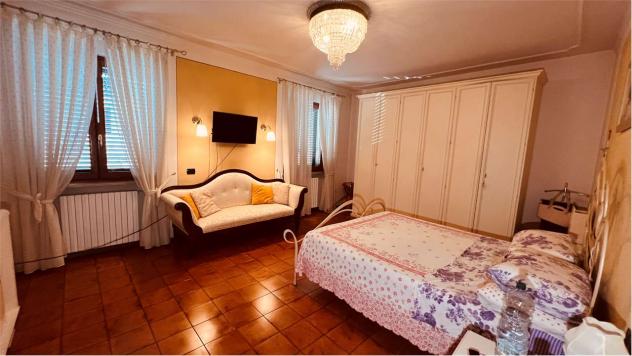 VBF segr 295 - SPLENDIDA BIFAMILIARE RISTRUTTURATA CON GIARDINO E GARAGE - Foto 16