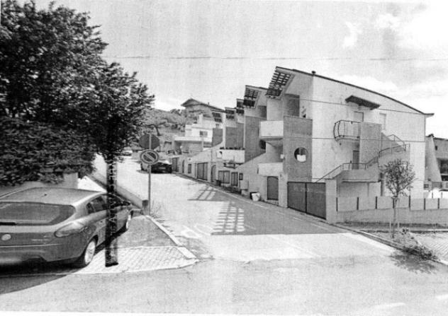 Immobile in asta di 86 m², box auto in vendita a Cappelle sul Tavo - Foto 2