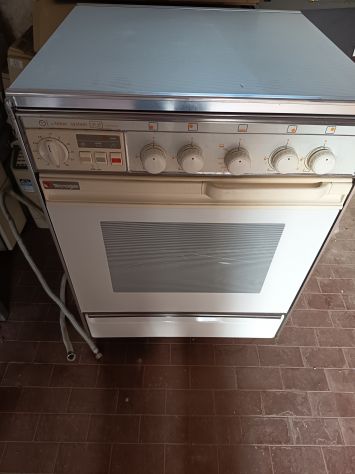 Cucina a gas 4 fuochi con forno elettrico e a gas - Foto 7