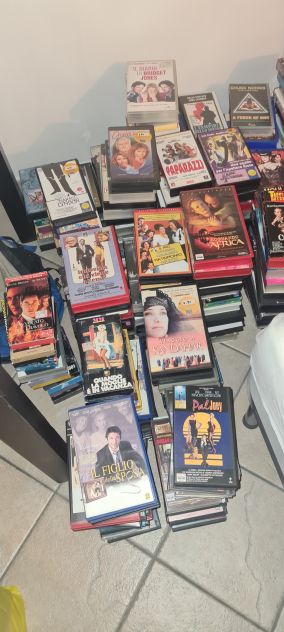 Più di 600 videocassette - Foto 3